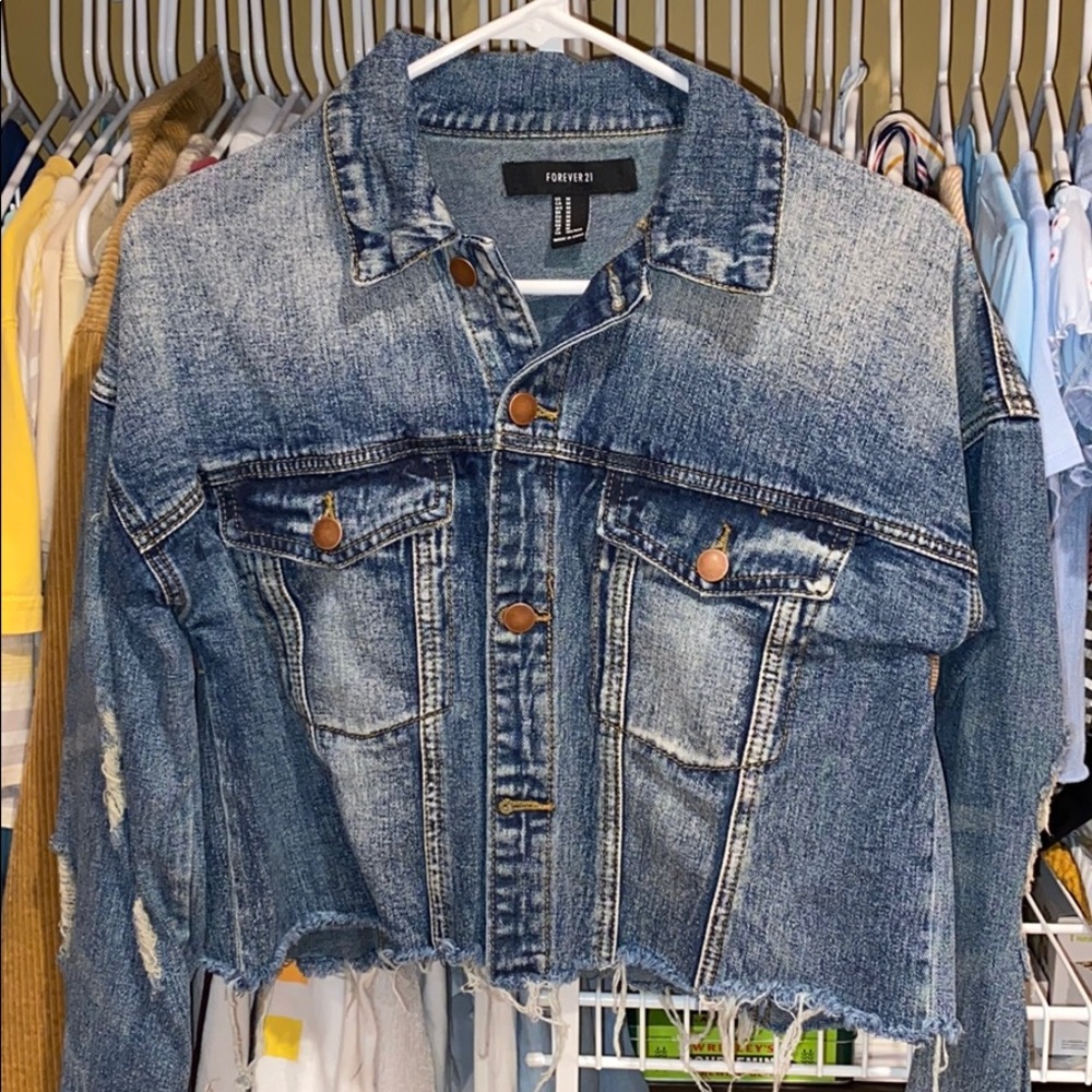 FOREVER 21 cropped denim jacket